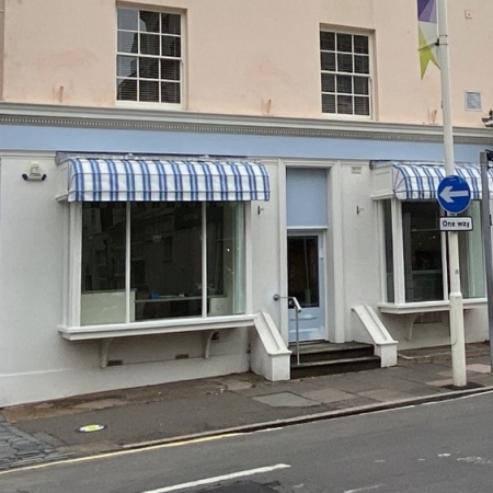 Lockup Catering / Retail Unit For Sale