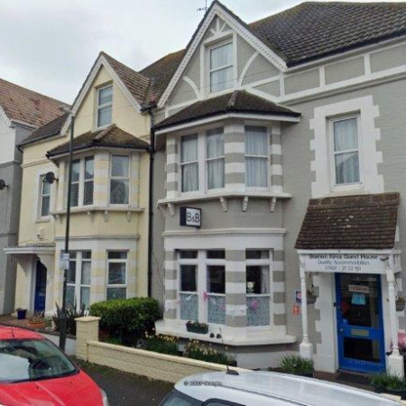 5 Bedroom Guest House in Bexhill Close to Seafront